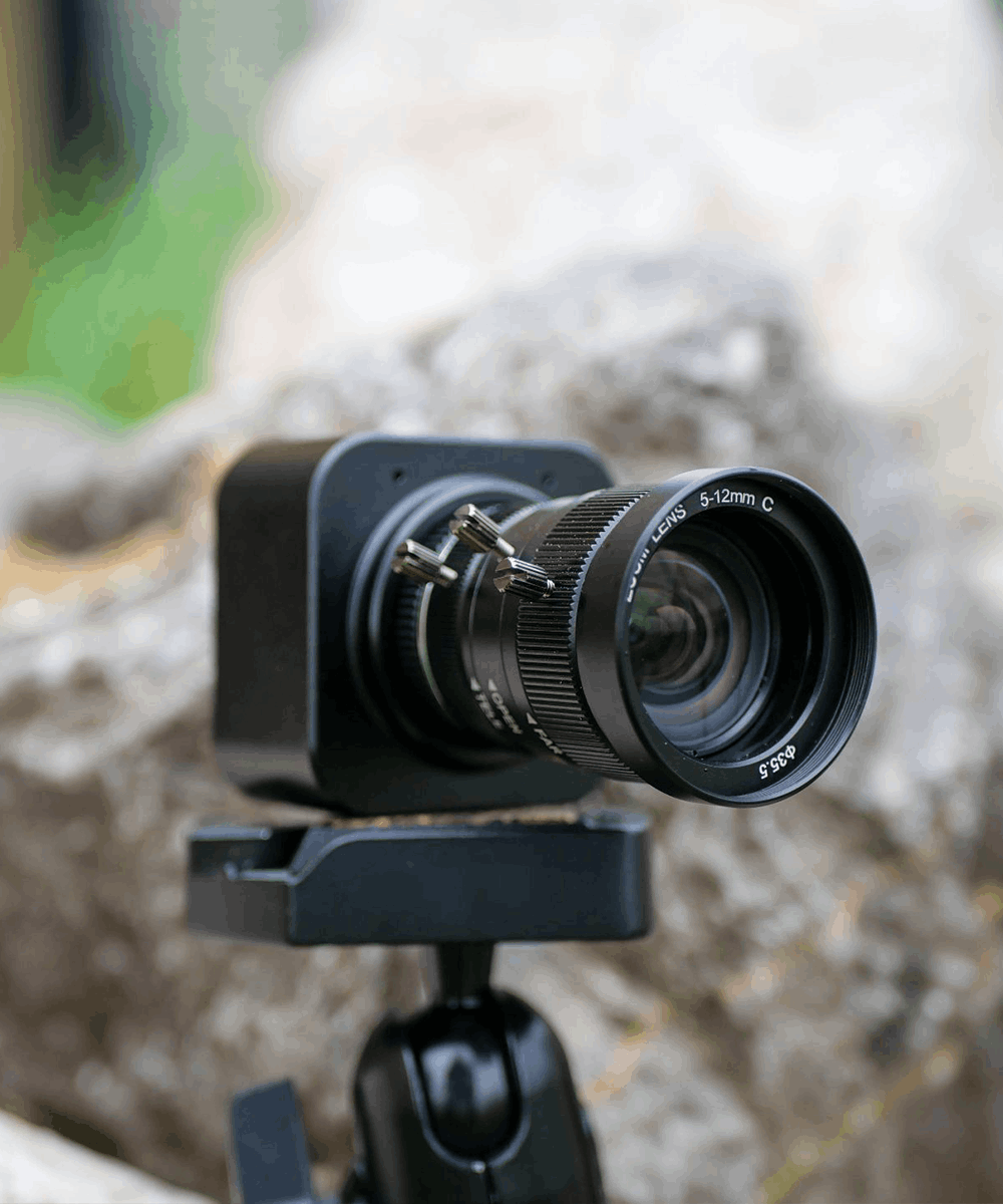 BlackCam 5-12mm zoom camera for BlackBox with rocks