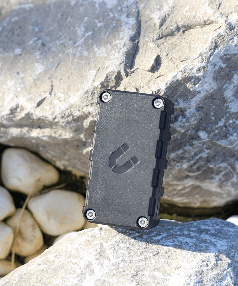 GT7 vehicle GPS Tracker rock